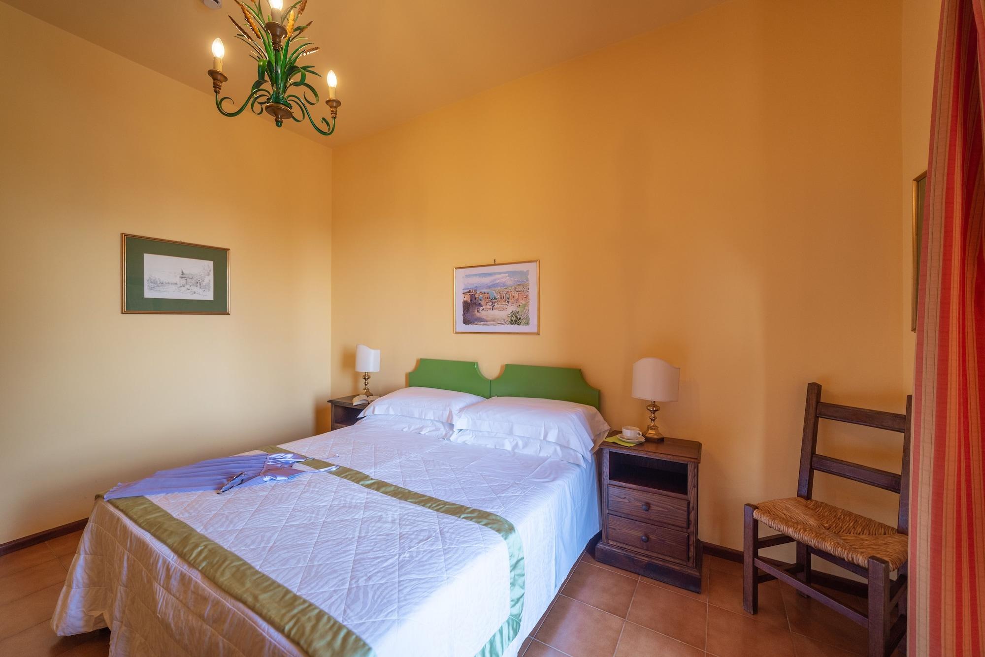 Sirina Hotel