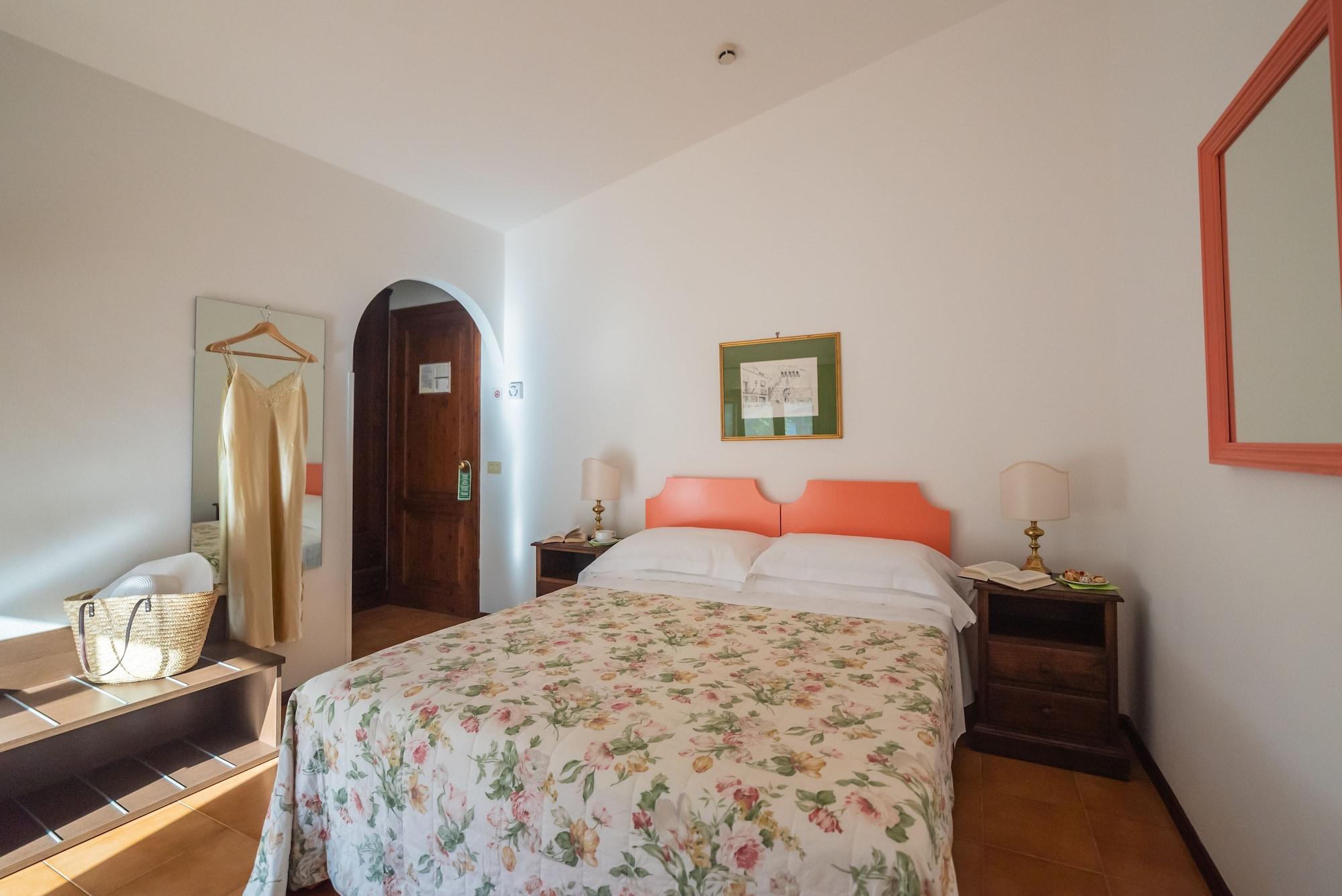 Hotel Sirina