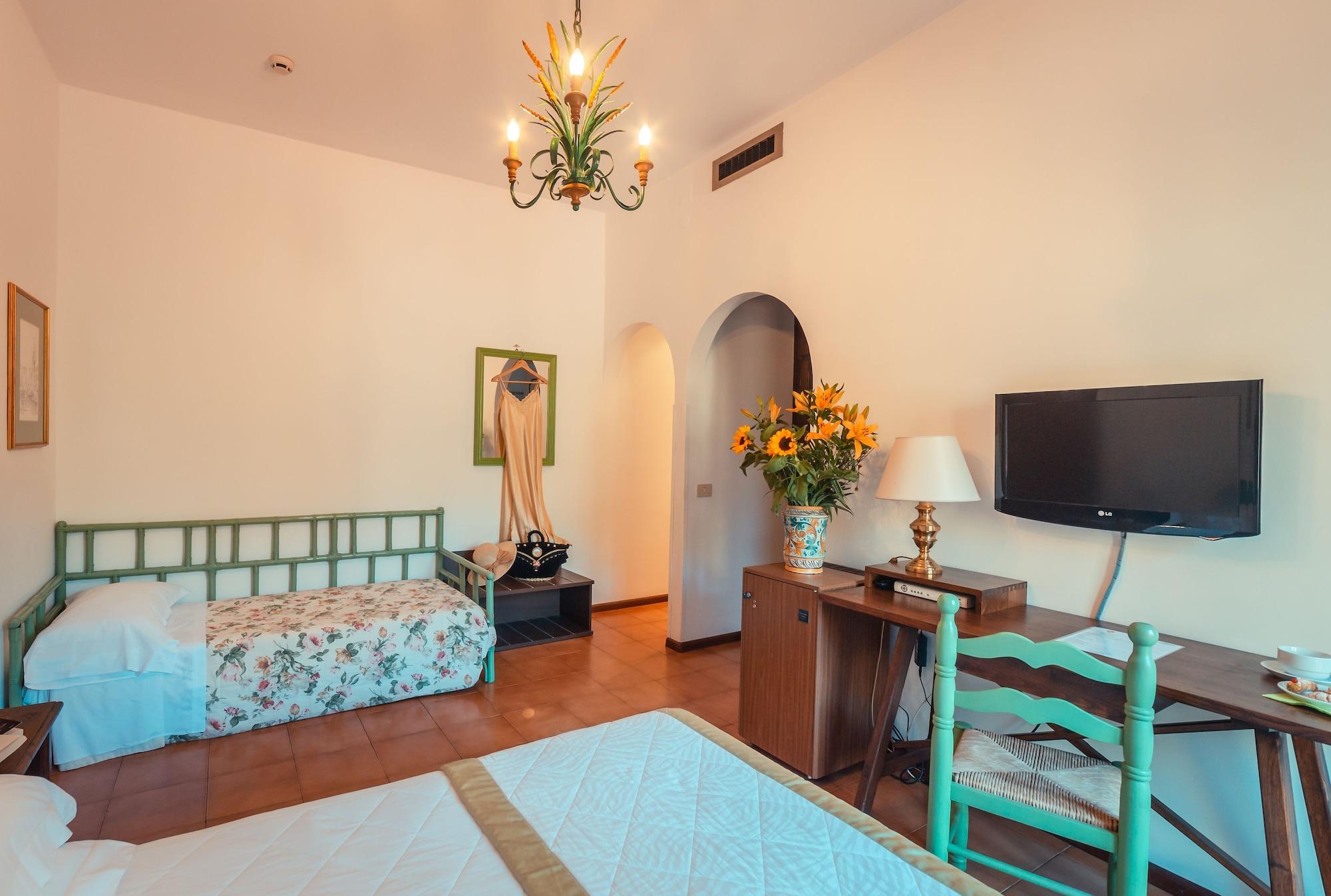 Hotel Sirina