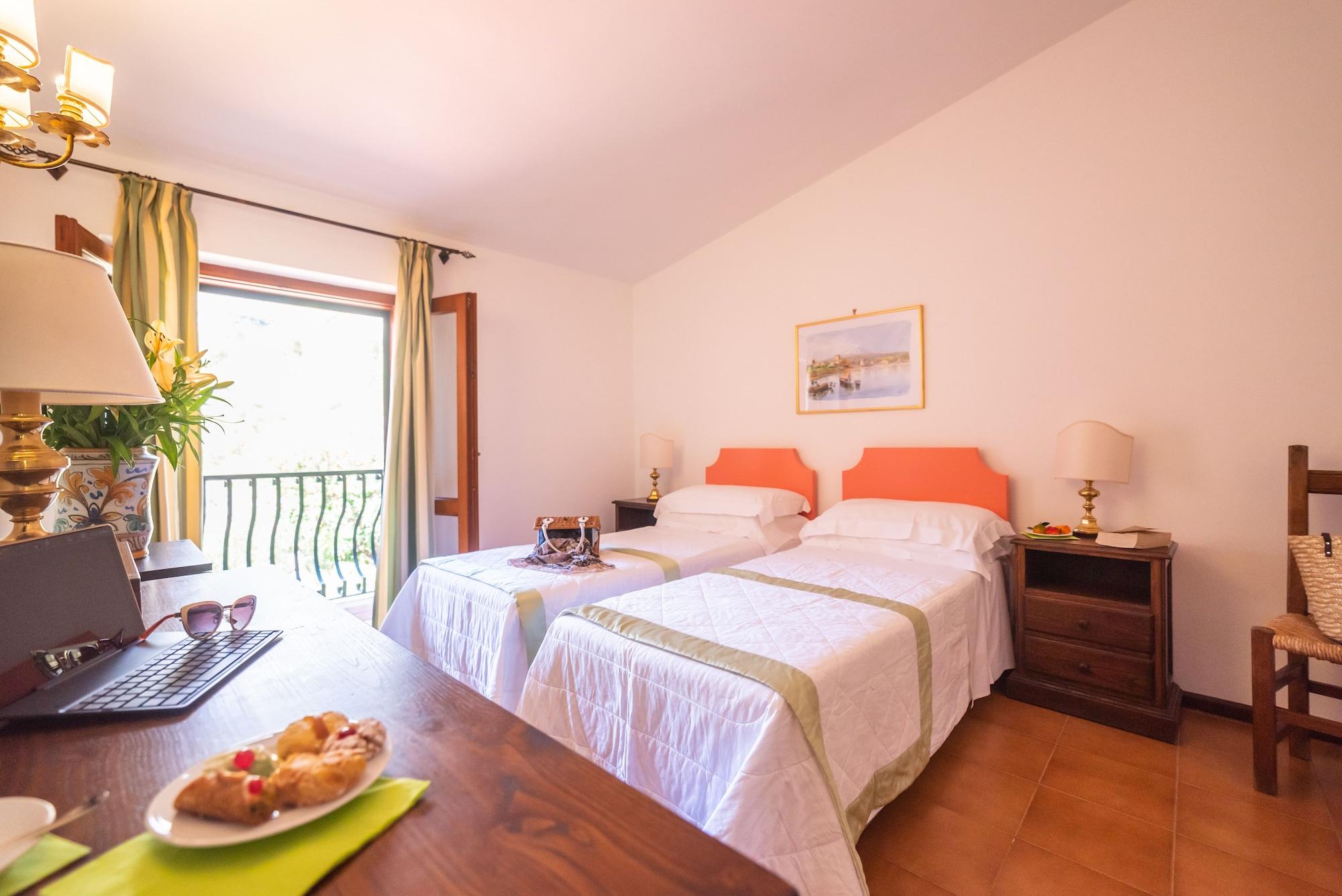 Sirina Hotel 4*
