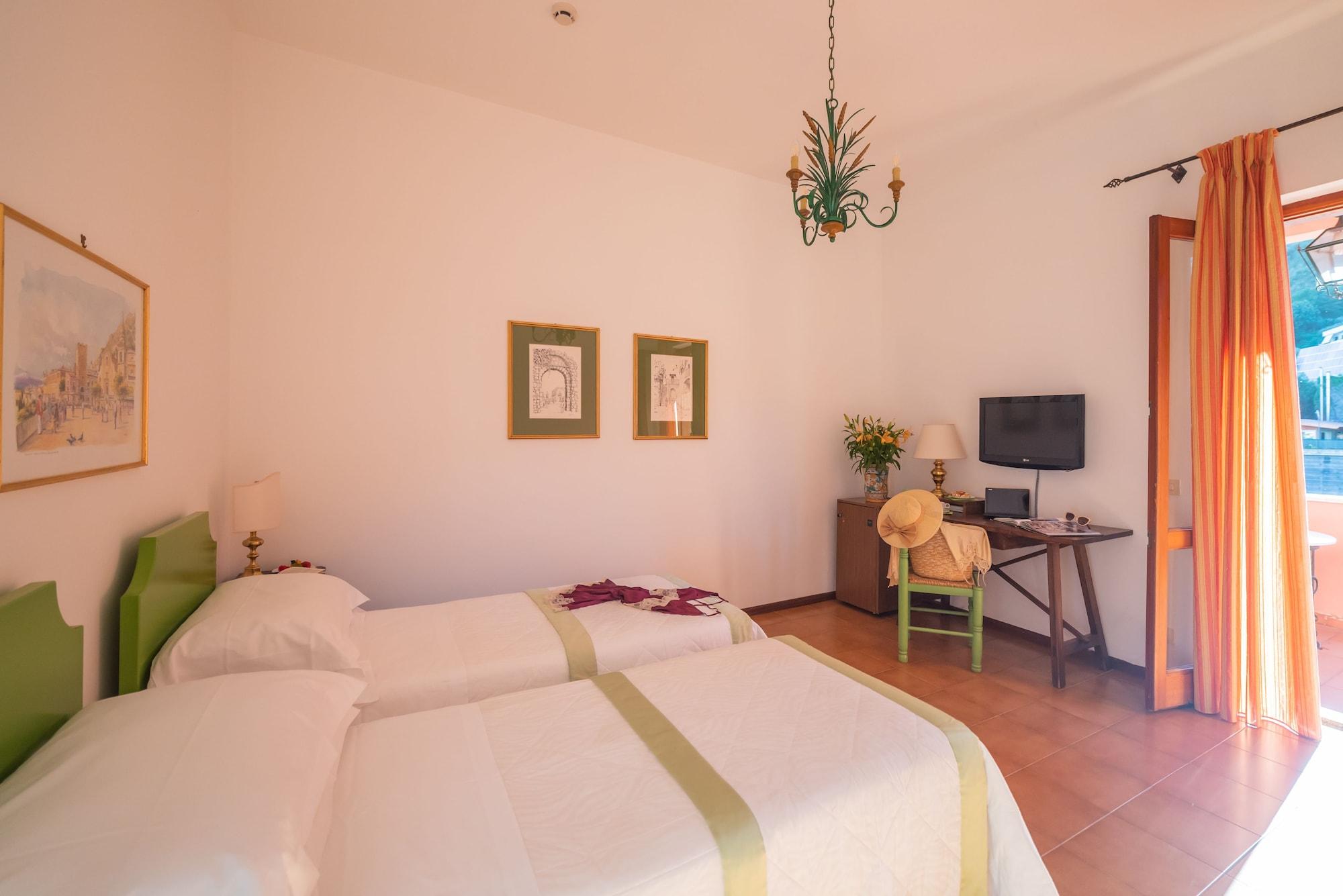 Sirina Hotel