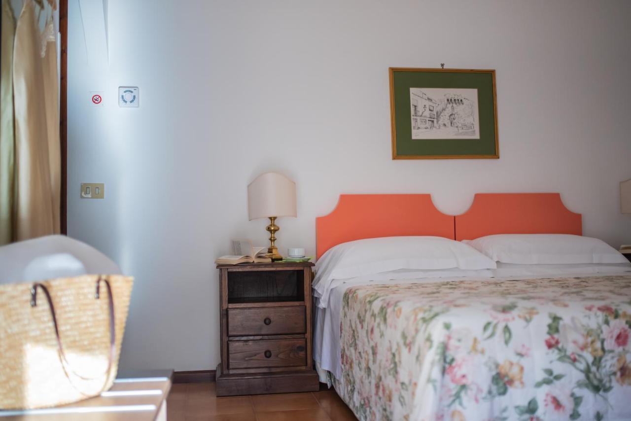Sirina Hotel 4*